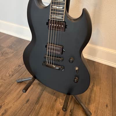 ESP LTD Viper-1000 Baritone 2022 - Present - Black Satin image 1
