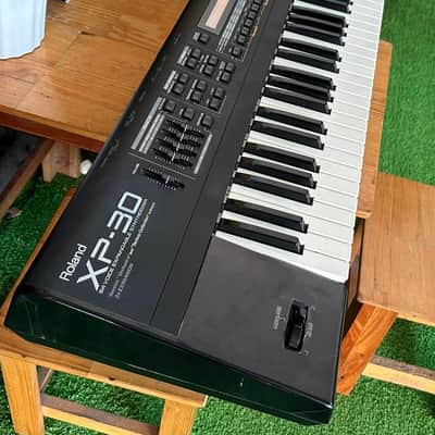 Roland XP-30 61-Key 64-Voice Expandable Synthesizer 1999 - 2004 - Black image 4