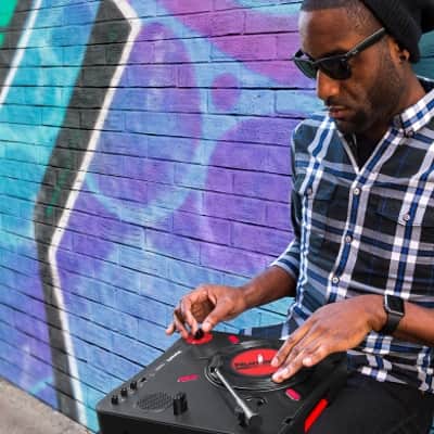 Numark PT01 Scratch Portable Turntable with DJ Scratch Switch image 2