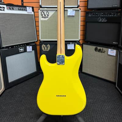 Fender "Tom DeLonge Stratocaster®", Graffiti Yellow with Deluxe soft case image 2