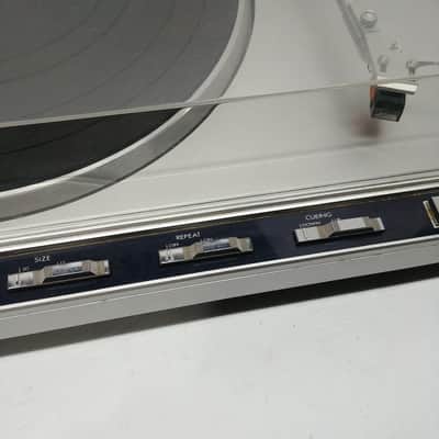 Vintage JVC QL-F300 Direct Drive Turntable *WORKS!* Record Player image 3