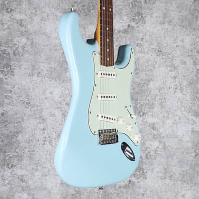 Fender Vintera II Special Edition Road Worn Sonic Blue '60s Stratocaster  Rosewood Fretboard 2025 Sonic Blue Nitro image 4