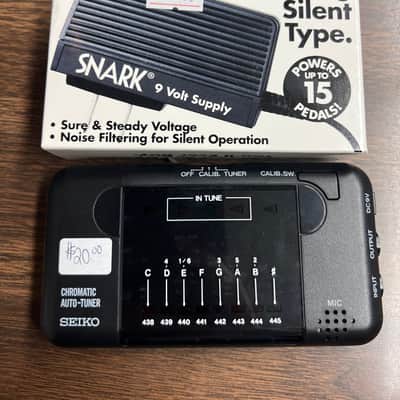 Used Seiko ST800 Chromatic Auto-Tuner comes w/ SNARK 9 Volt Supply Bild 1