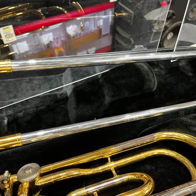 Yamaha YSL446G Trigger Trombone w Case image 11