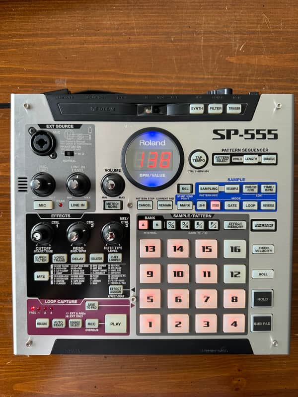 Roland SP-555 Sampler | Reverb Roland SP-555 Sampler | Reverb