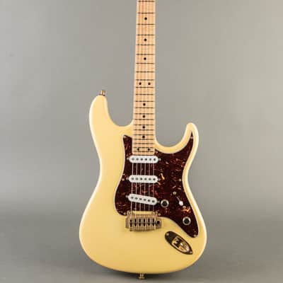 Valley Arts Custom Pro 2000s - Yellow image 1