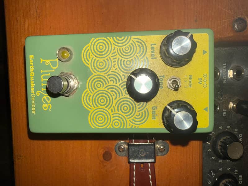 EarthQuaker Devices Plumes Small Signal Shredder