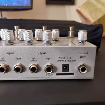 Empress Reverb 2010s - Graphic image 3