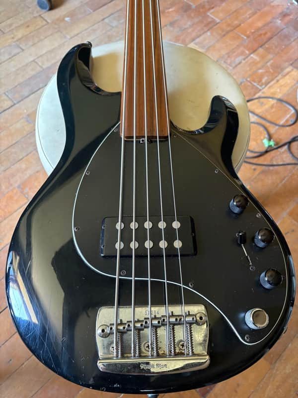 Music Man Stingray5 1991 - Black image 1