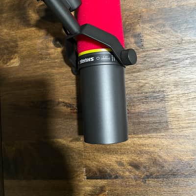 Shure SM7B Genuine Cardioid Dynamic Microphone AND a Pre-Amp image 8