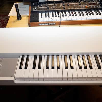 Manikin Electronic Memotron Keyboard 2010s - White imagen 2