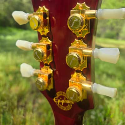Epiphone Riviera Custom P93 Wine Red, Tone Pros roller Bridge brand new, Kluson Vintage locking tuners brand new! Beautiful custom gig bag brand new. image 3