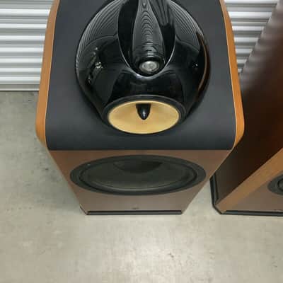 Bowers & Wilkins B&W 801 Nautilus Pair image 2