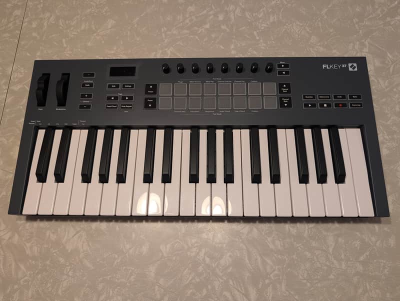 Novation FLkey 37 MIDI Keyboard Controller image 1