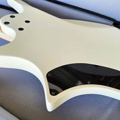 HILs NEXT HNB3 Short Scale Bass Guitar Headless wGig Bag White image 10