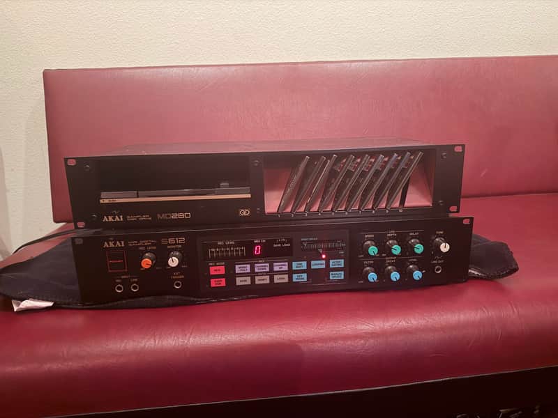 Akai S612 MIDI Digital Sampler 1985 - Black image 1