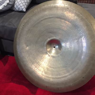 Zildjian 28" swish knocker trans stamp 1940's Brilliant image 3