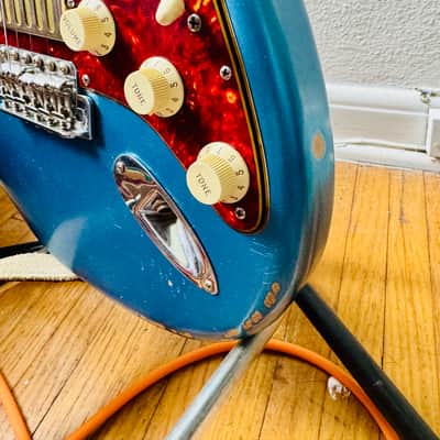 Fender Vintera II Road Worn '60s Stratocaster 2024 - 2026 - Lake Placid Blue image 3