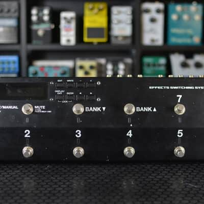 Boss ES-8 Effects Switching System | Reverb