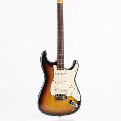 USED 1971 Fender Stratocaster with Rosewood Fretboard - Sunburst image 3