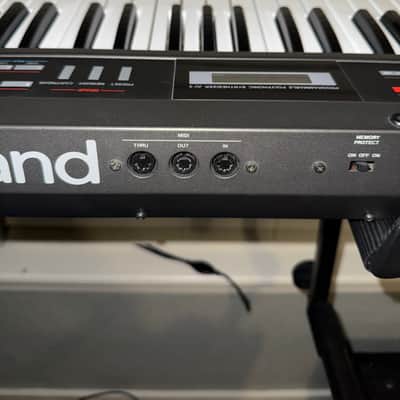 Roland Alpha Juno-2 61-Key Programmable Polyphonic Synthesizer 1985 - 1988 - Black with Original Case and Instruction Manual image 3