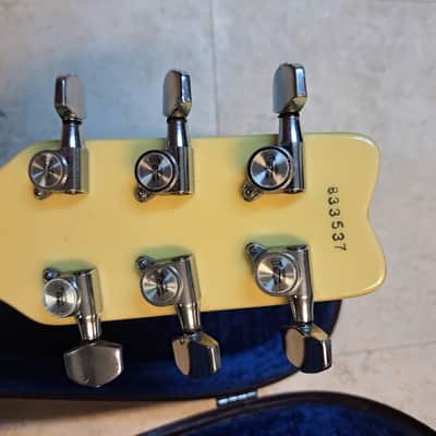 Washburn Falcon 1983 - Yellow image 3