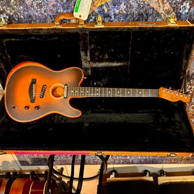 Fender American Acoustasonic Telecaster with Hard case 2019 - Present - Sunburst image 1