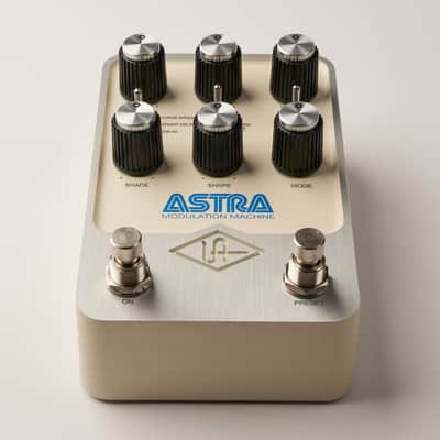 Universal Audio UAFX Astra Modulation Machine Pedal (B-STOCK) image 2