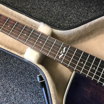 Alvarez artist 5081N acoustic electric guitar hand made in Korea 2001 in excellent condition with original alvarez branded hard case Included image 4