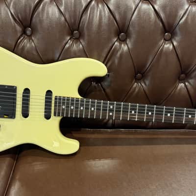 Charvel Model 4 HSS with Rosewood Fretboard 1986 - 1989 - Pearl White image 1