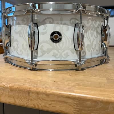 Q Drum Co. 10 ply maple 2020 - White abalone lacquer image 2