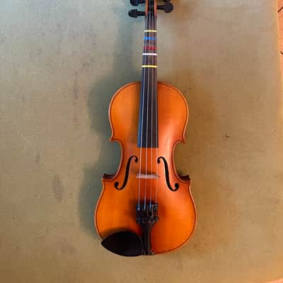 Suzuki 220 1/4 Violin image 2