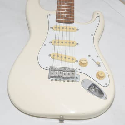 Fender JAPAN STRATOCASTER #P083002 Electric Guitar Ref No 7507 image 3