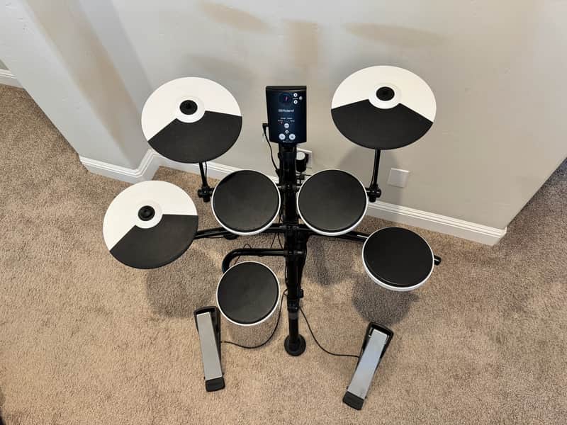 Roland TD-1K V-Drum Kit 2022 - Black image 1