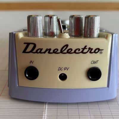 Danelectro Dan Echo 2000s - Lavender Excellent Condition in box image 6
