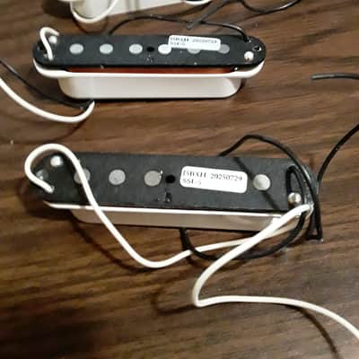 Seymour Duncan SSL-5 Custom Staggered Strat Pickup Set 2010s - White image 3