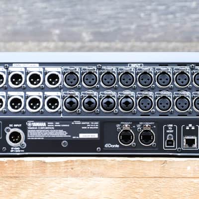 Yamaha DM3 Dante-Equipped 16 Mono Input Channels Digital Mixing Console w/Box imagen 6