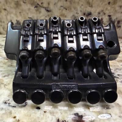 Ibanez Edge Tremolo Bridge - Black image 3