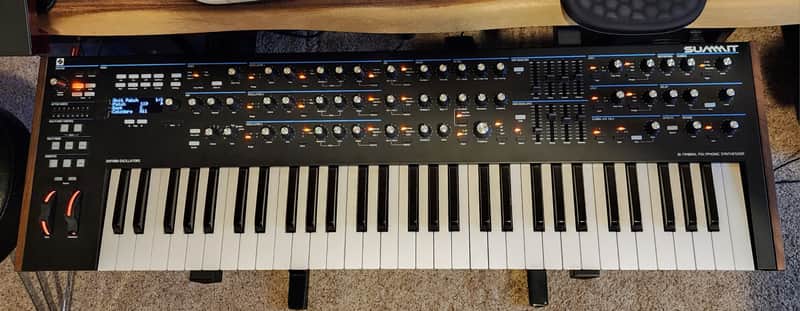 Novation Summit 61-Key 16-Voice Synthesizer 2019 - Present - Black image 1