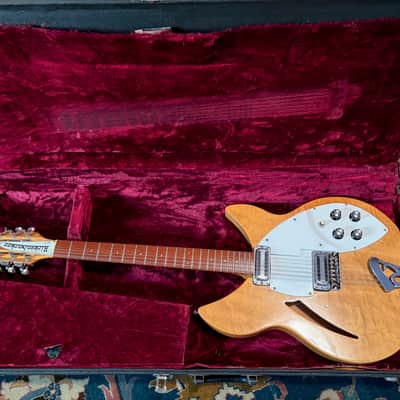 Rickenbacker 330/12 1967 - Mapleglo image 5