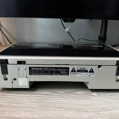 Technics SL J2 linear tracking turntable in very good condition, serviced - 1980's image 6