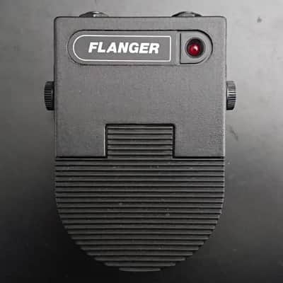 1980s - Reticon Chip - Mint and Boxed - Vintage Carlsbro Flanger Minifex 1980s - Black image 2