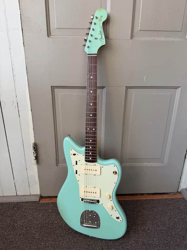 Fender American Vintage Thin Skin '62 Jazzmaster Daphne Blue