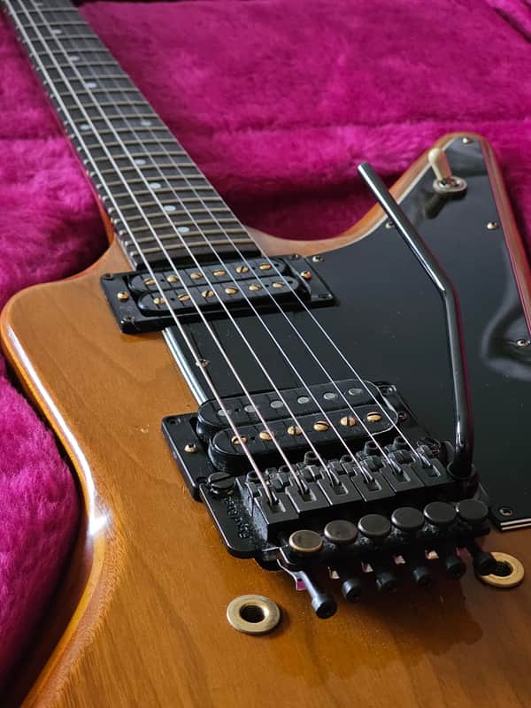 Gibson Explorer II E2 with Floyd Rose 1981 - Walnut