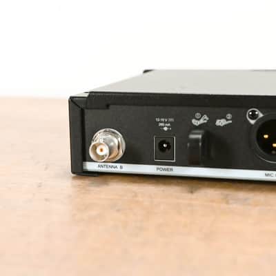 Shure BLX24R/B58 Handheld Wireless System - H10 Band (NO POWER SUPPLY) CG012MK image 8