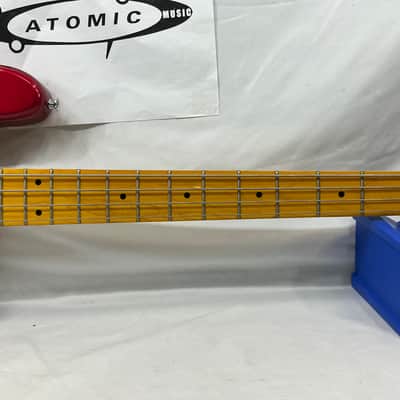 Kramer Striker 700ST Bass Guitar - Red image 3