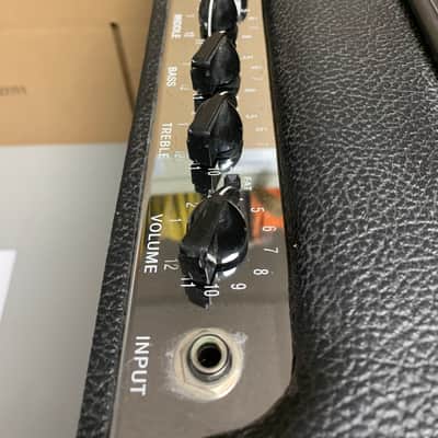 Fender Blues Junior 15-Watt 1x12" Guitar Combo 2002 - 2010 - Black image 9