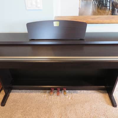 Yamaha Clavinova CLP-220 digital piano image 6