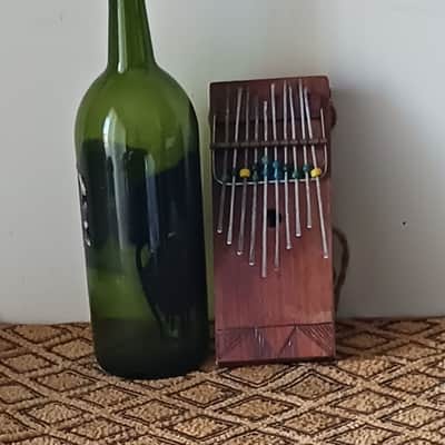 West/East African-style "thumb piano" (likembe) image 2