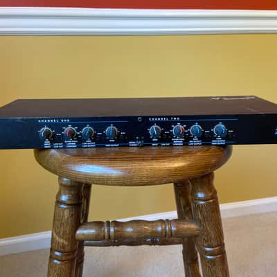 dbx 223 Project 1 Stereo 2-Way / Mono 3-Way Crossover 1990s - Black image 1